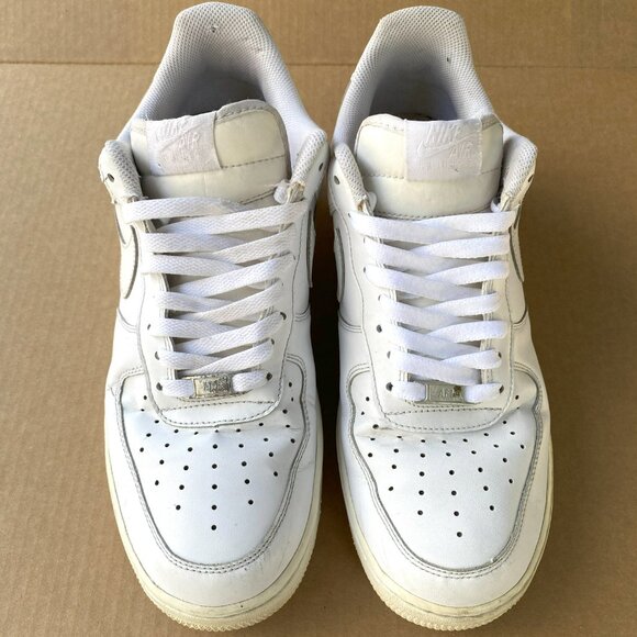 Nike Air Force 1 Triple White Size 11 - Picture 4 of 9